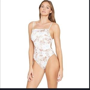 L*SPACE Everly One-Piece Classic Swimsuit size 4